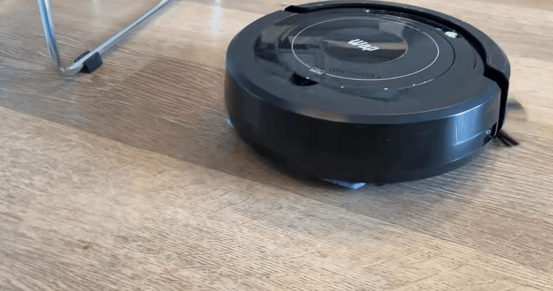 robo wap w100 passando pano no chão